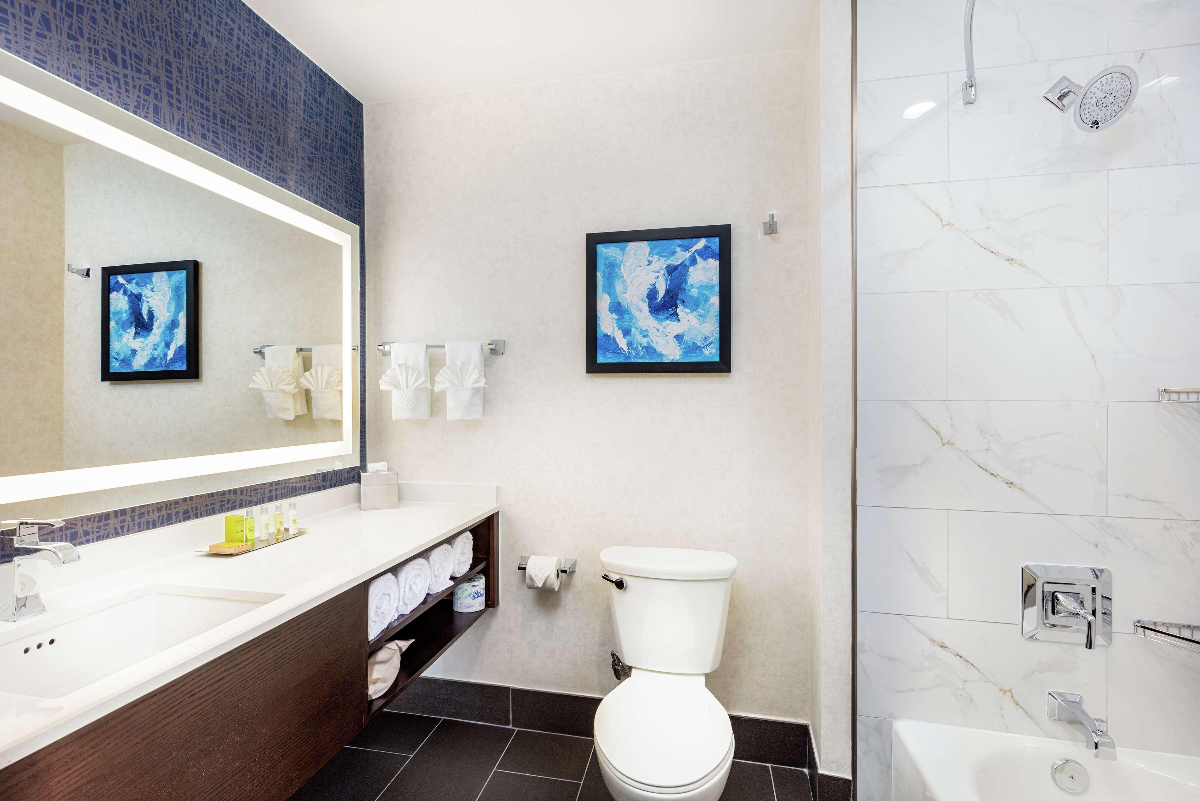Doubletree By Hilton Pomona Hotel Buitenkant foto