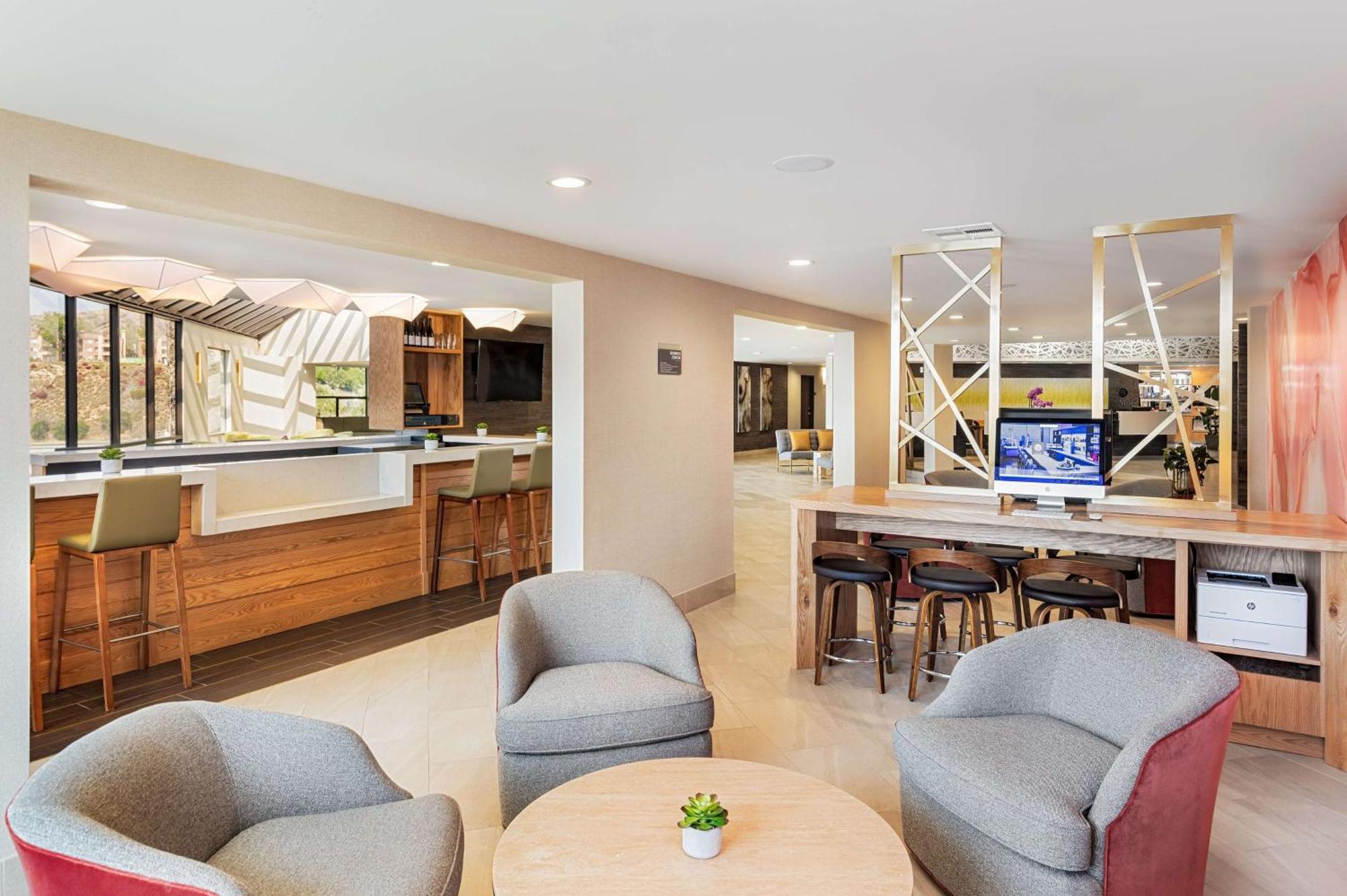 Doubletree By Hilton Pomona Hotel Buitenkant foto